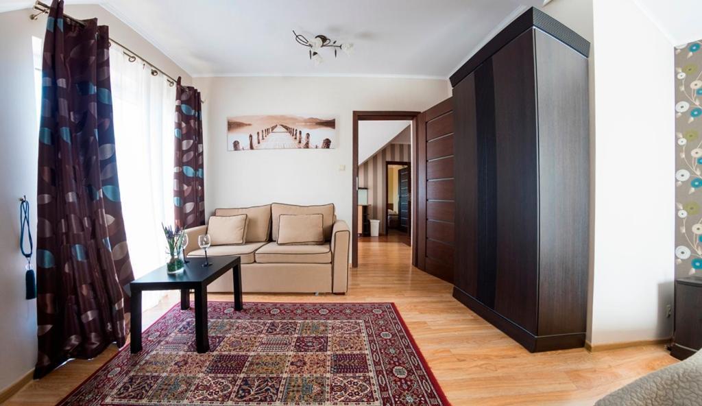 Jantar Apartment *